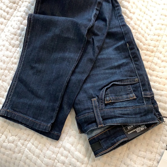 Joe’s Jean - Picture 3 of 4